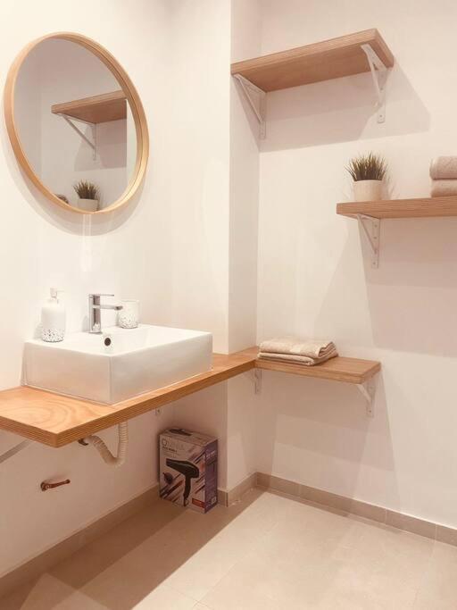 Serafina Byartistunknown Apartment Vari (Attica)